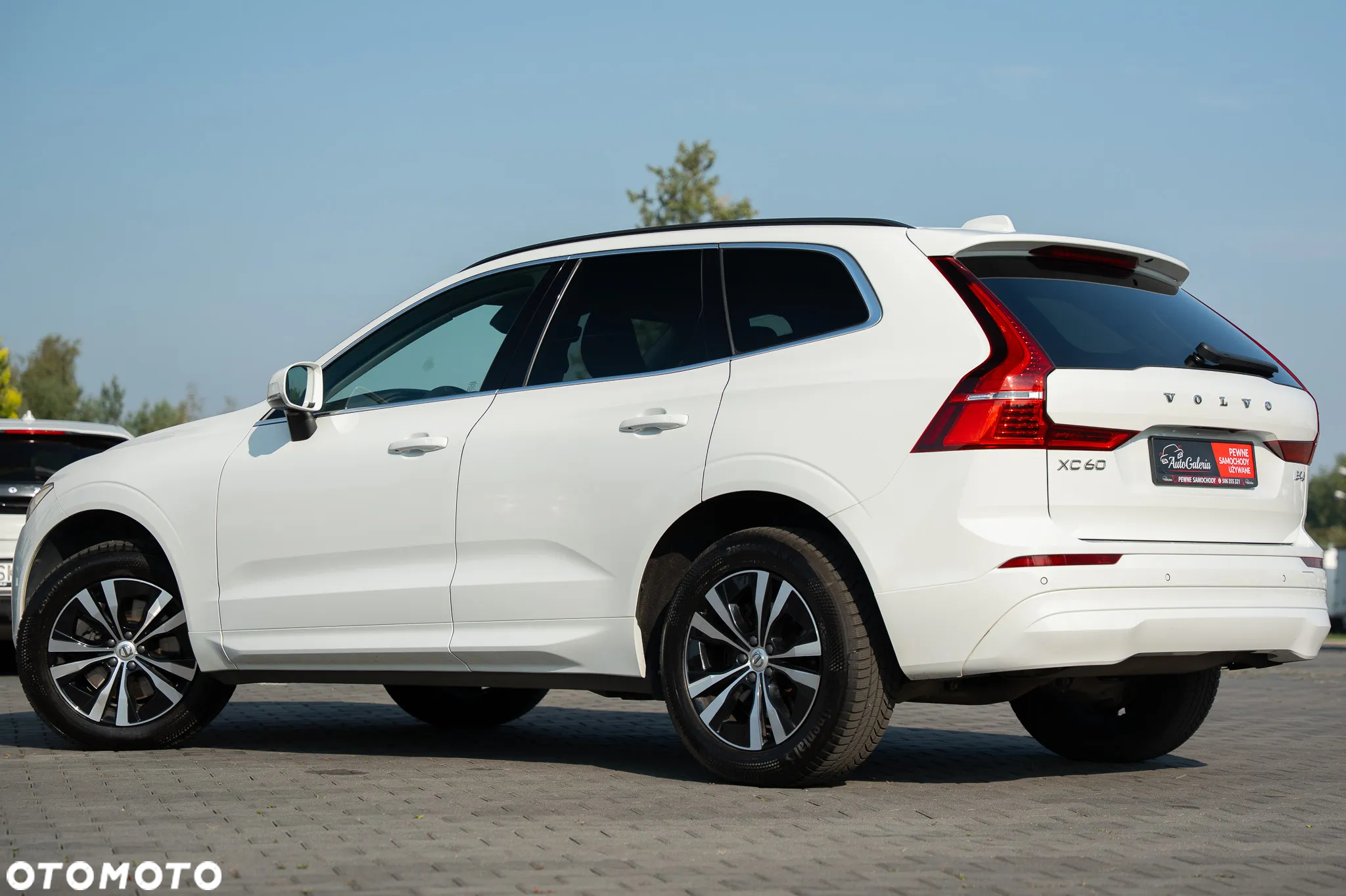 Volvo XC 60 B4 D AWD Geartronic Momentum Pro - 13
