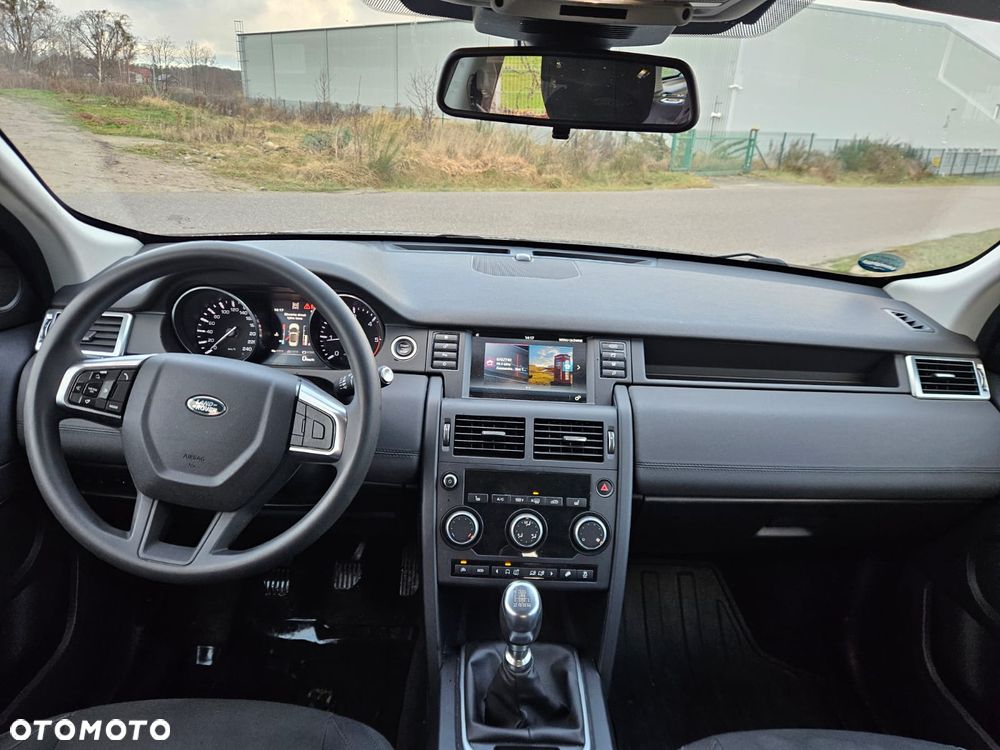 Land Rover Discovery Sport - 8