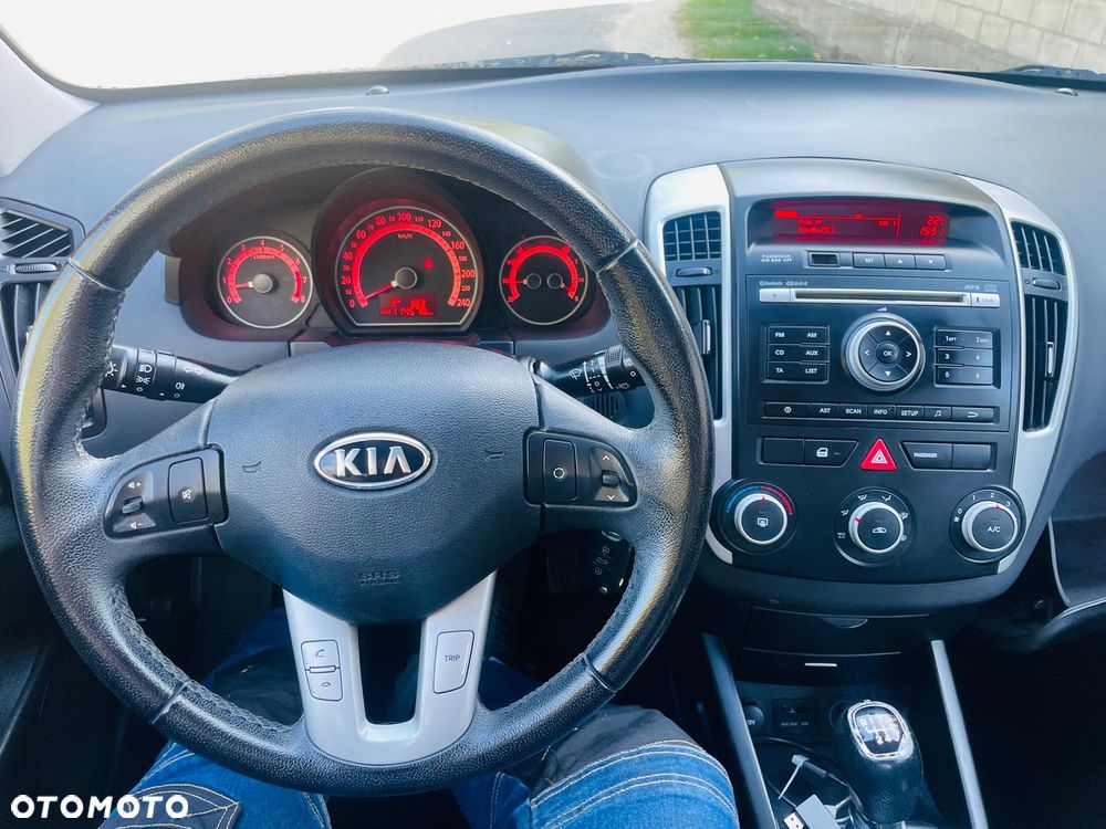 Kia Ceed - 6