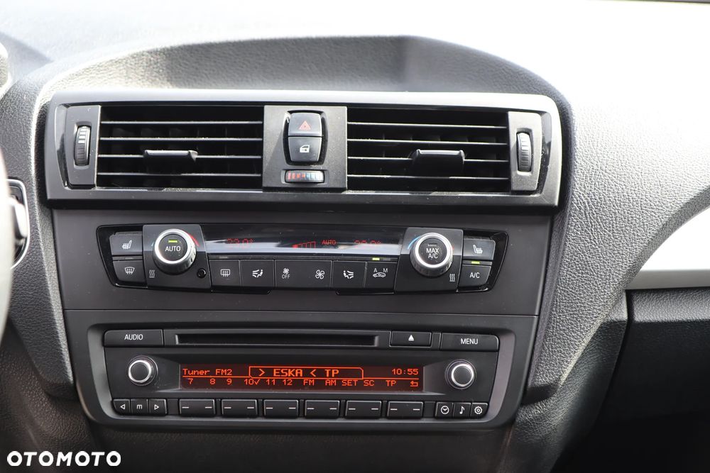 BMW Seria 1 114i - 29