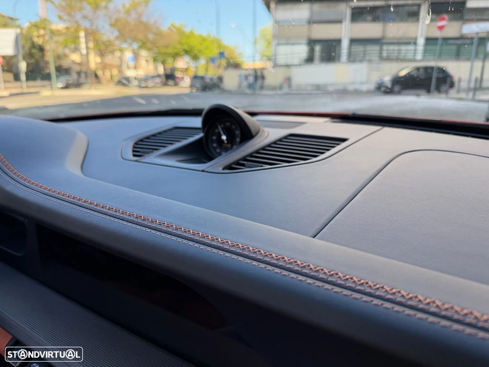 Porsche 911 (992) Carrera - 9