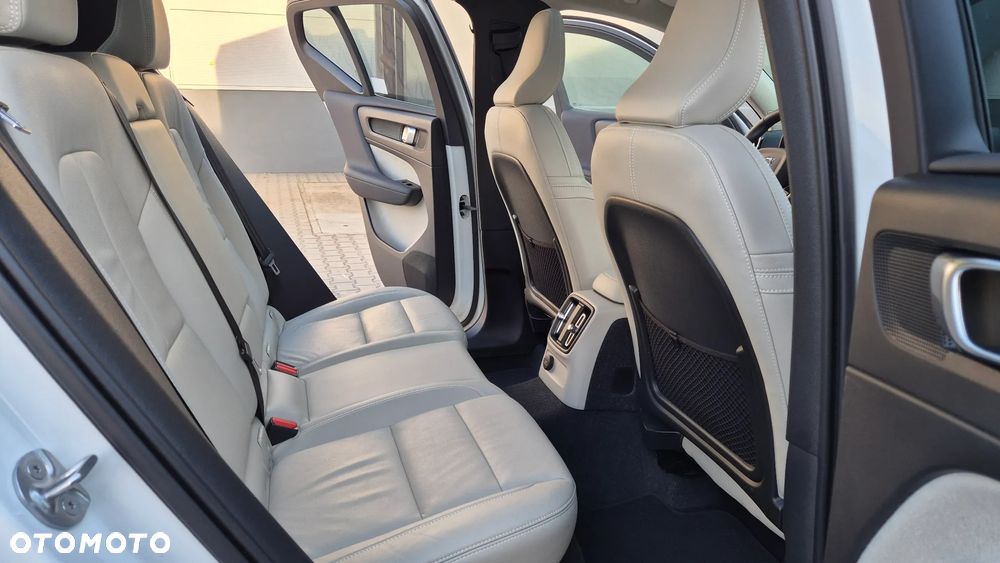 Volvo XC 40 T5 Plug-In Hybrid Inscription - 13