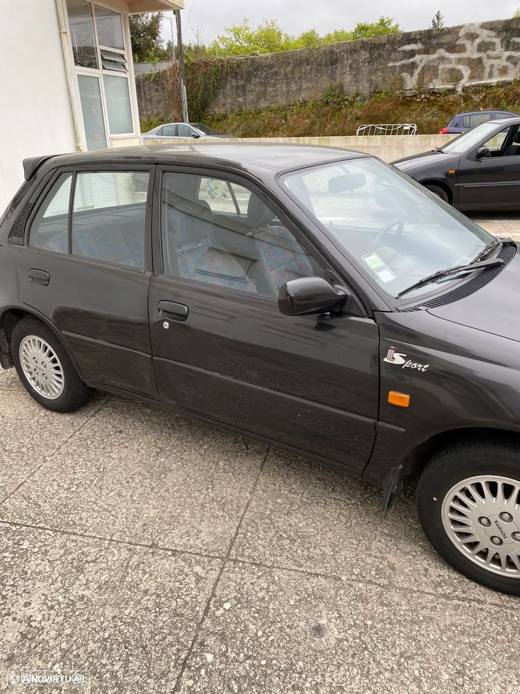 Toyota Starlet 1.3 iS - 5