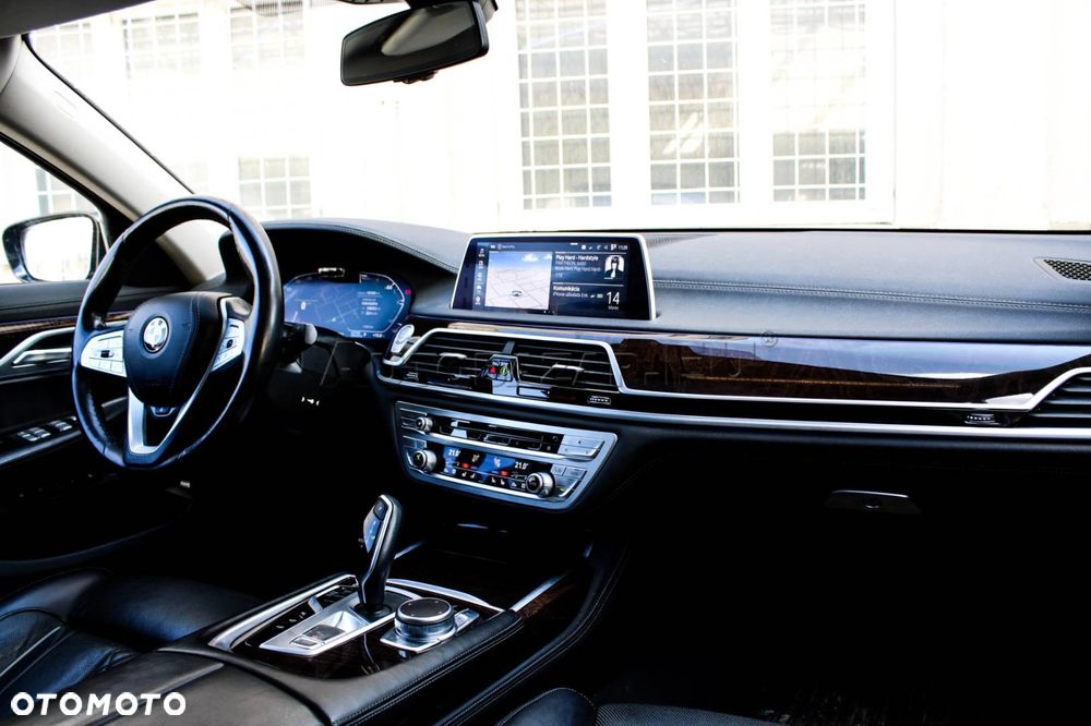 BMW Seria 7 730d xDrive - 17