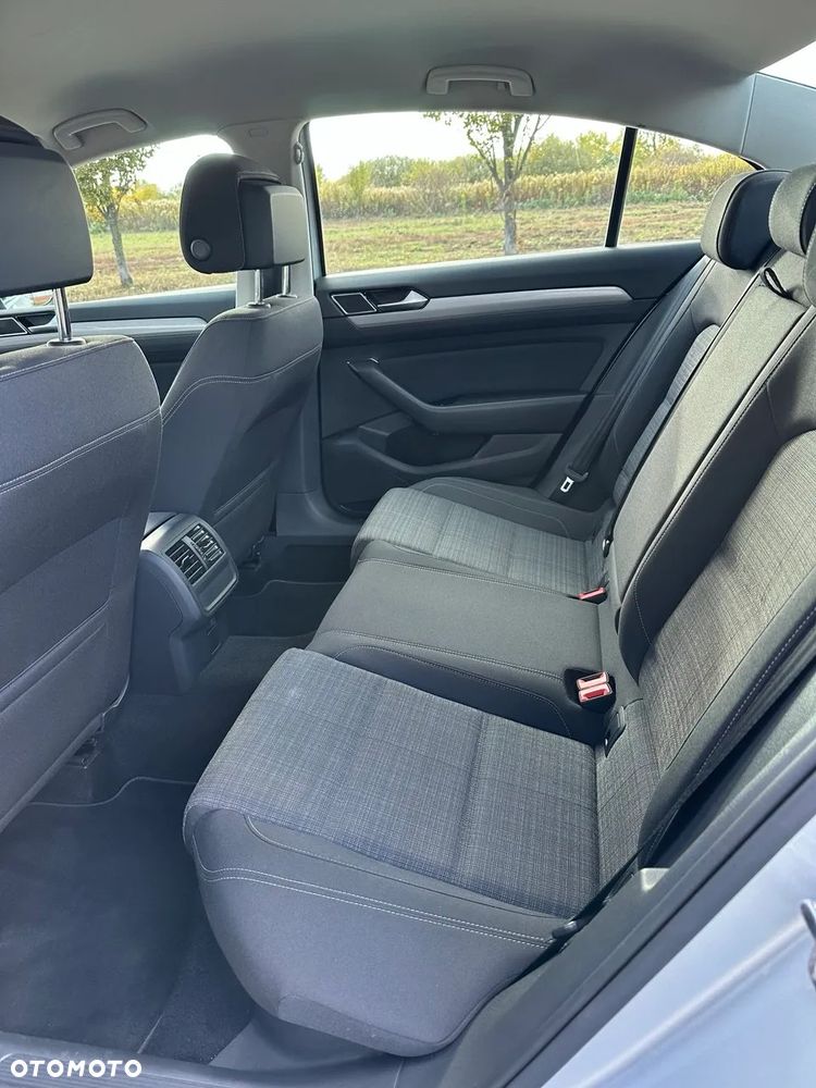 Volkswagen Passat 2.0 TSI Business DSG - 14