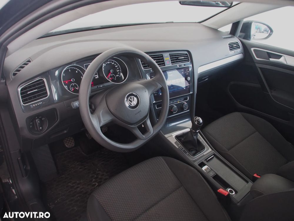 Volkswagen Golf 1.6 TDI Trendline - 8