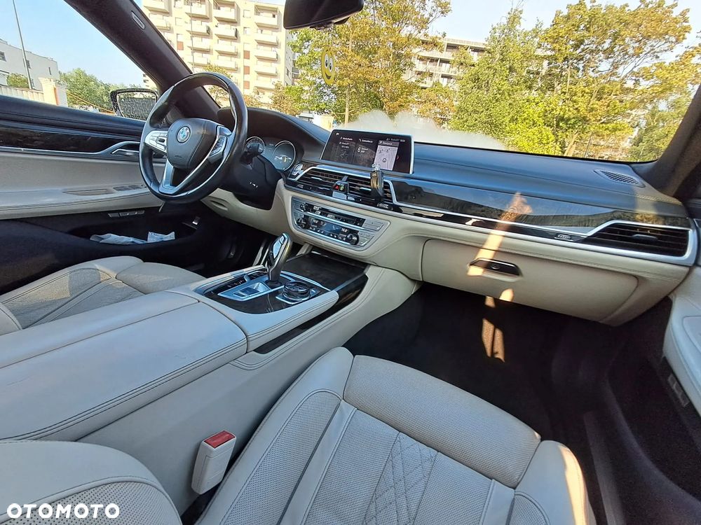 BMW Seria 7 740Li - 13