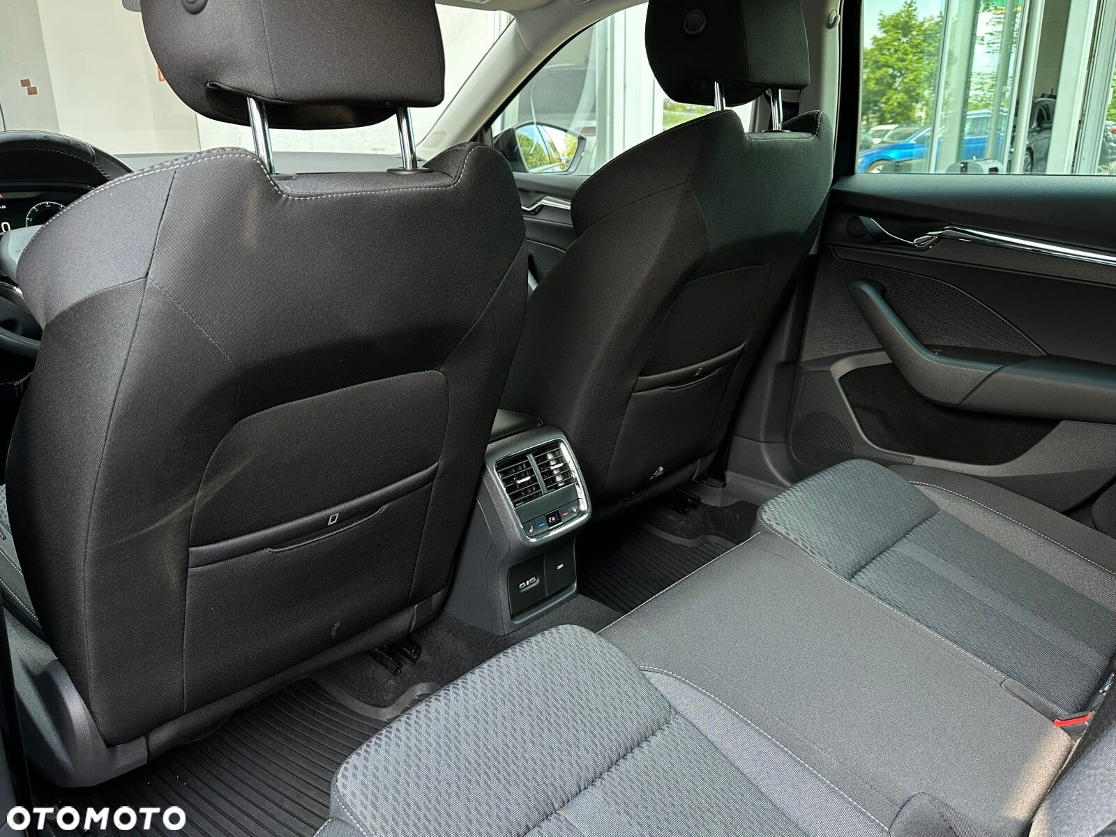 Skoda Octavia 2.0 TDI 4x4 Style DSG - 13