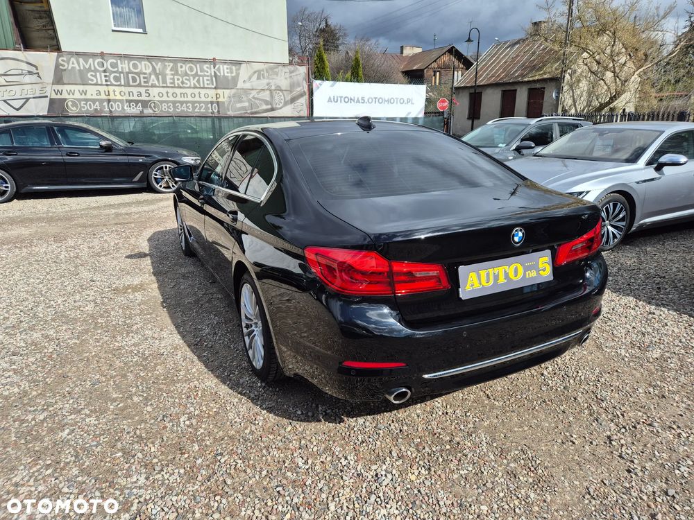 BMW Seria 5 518d Luxury Line sport - 9