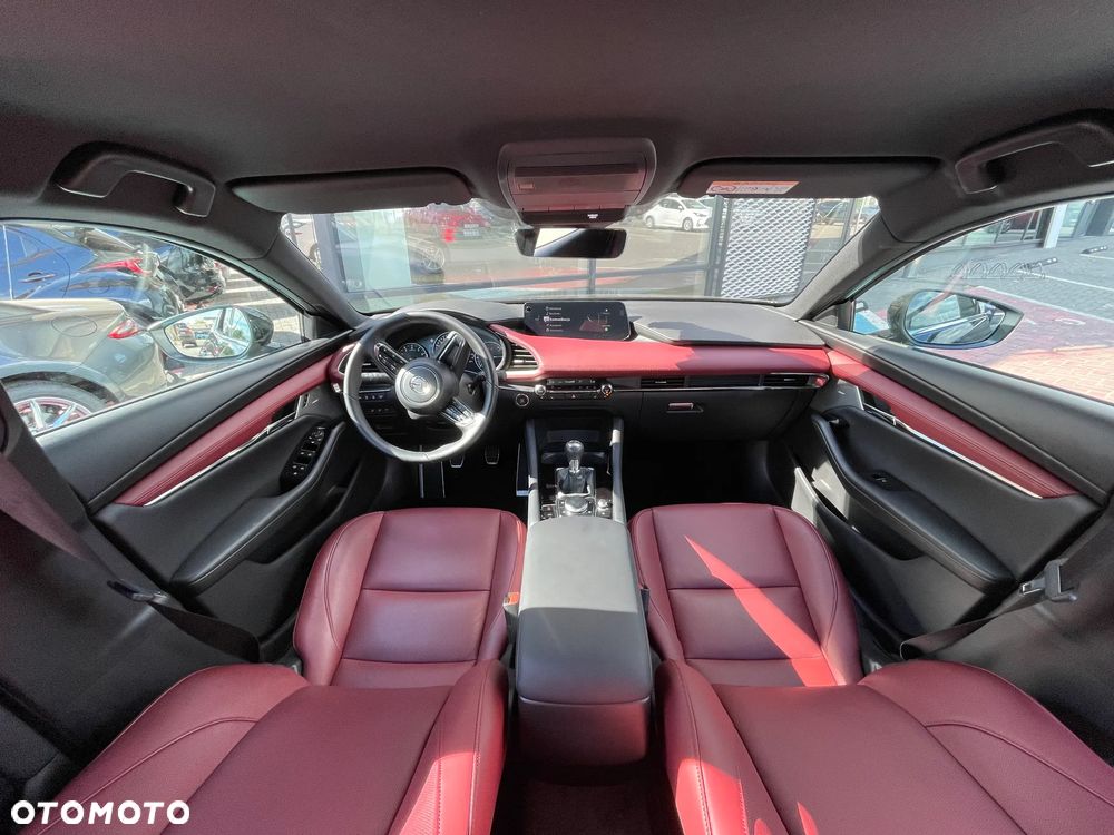 Mazda 3 - 8