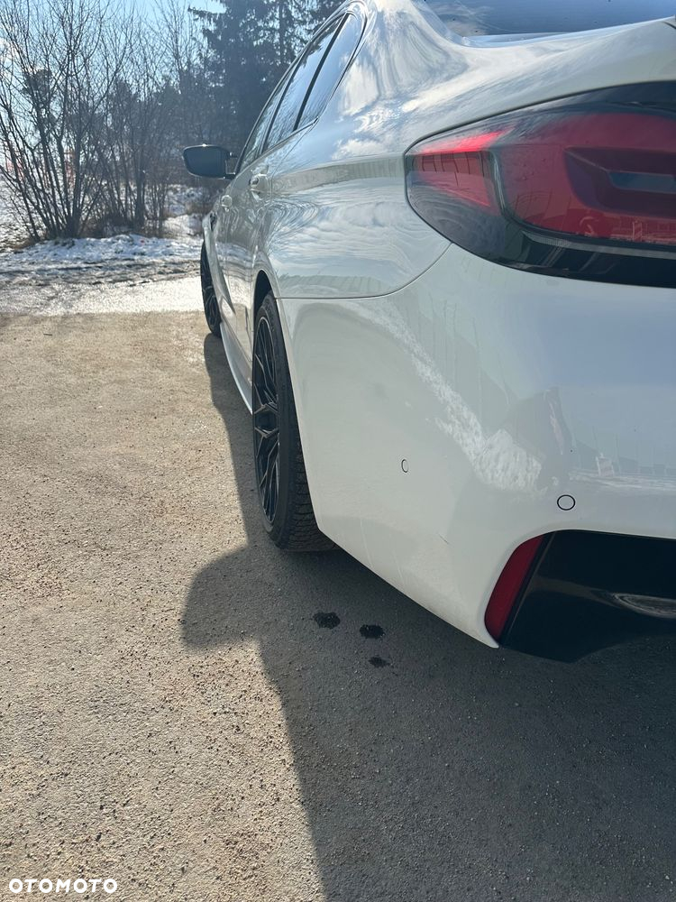 BMW Seria 5 M550i xDrive sport - 12