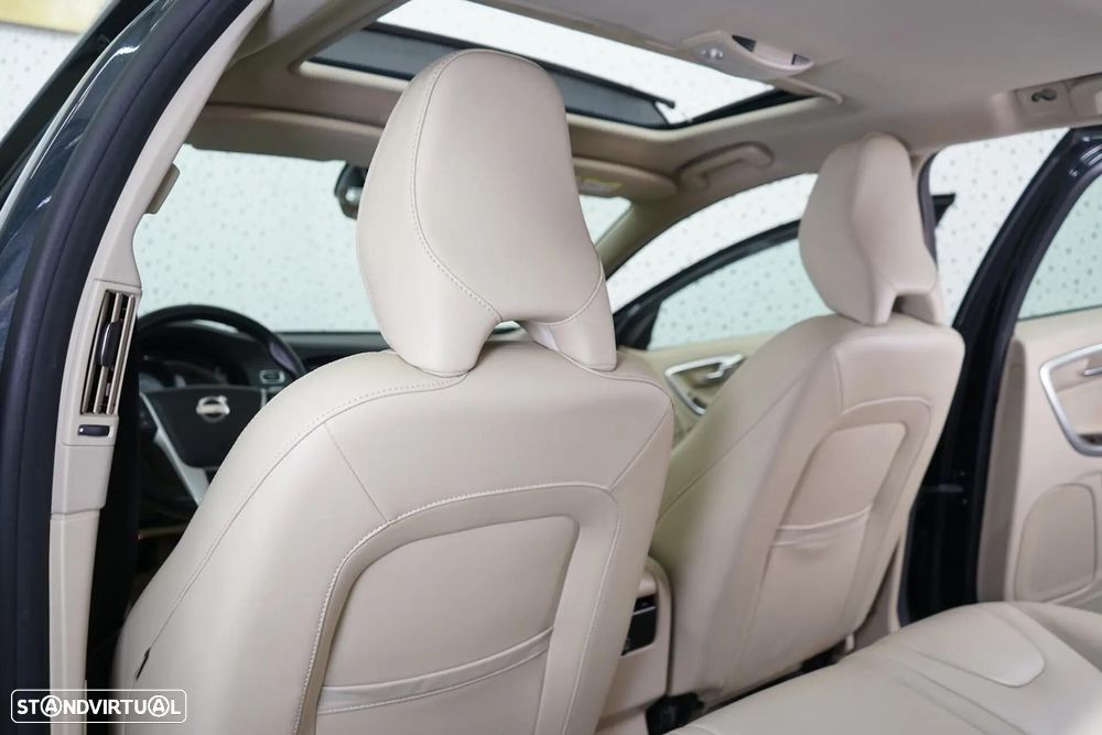 Volvo V60 2.4 D6 Summum AWD Phev - 38