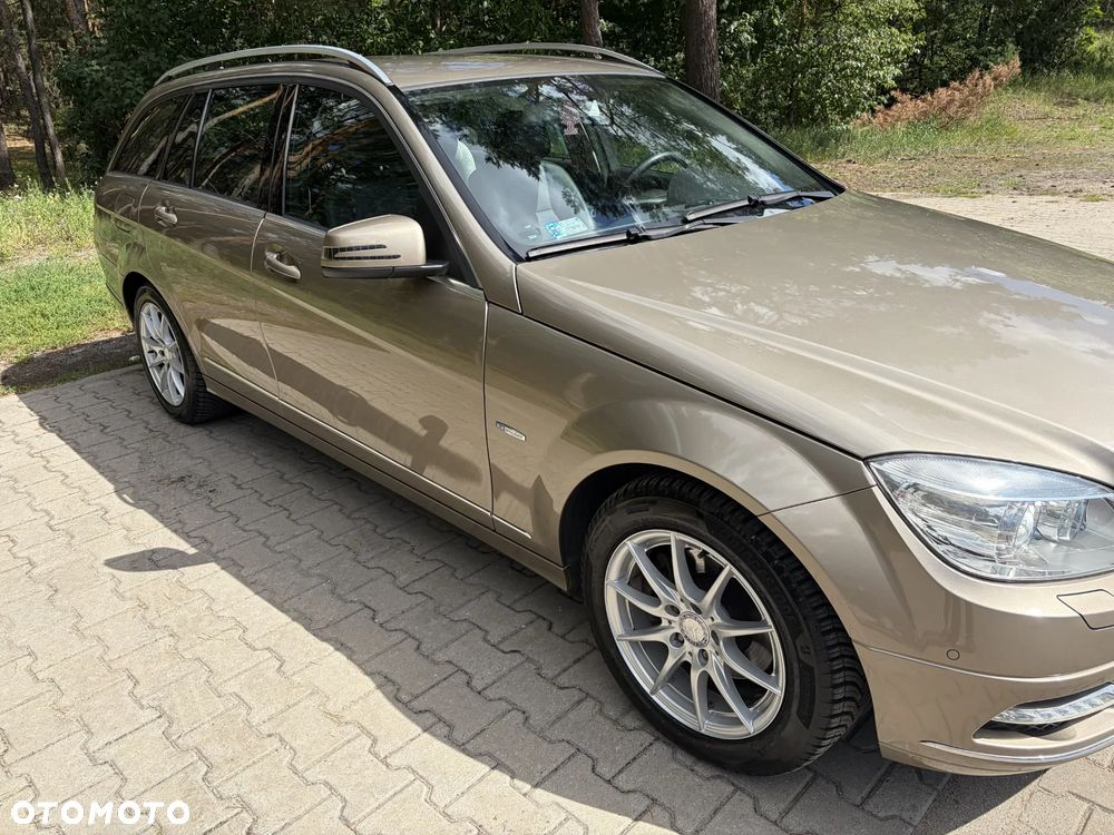 Mercedes-Benz Klasa C 180 CGI Automatik BlueEFFICIENCY Avantgarde - 10