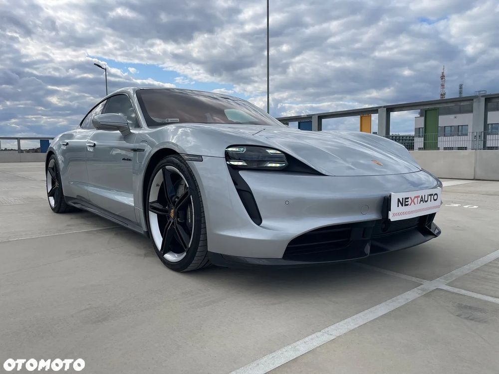 Porsche Taycan - 4