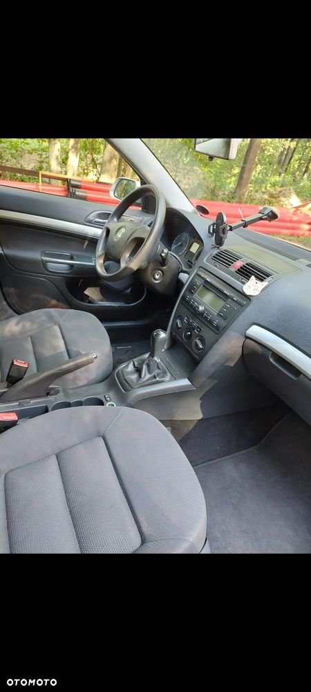 Skoda Octavia 1.6 Elegance - 9