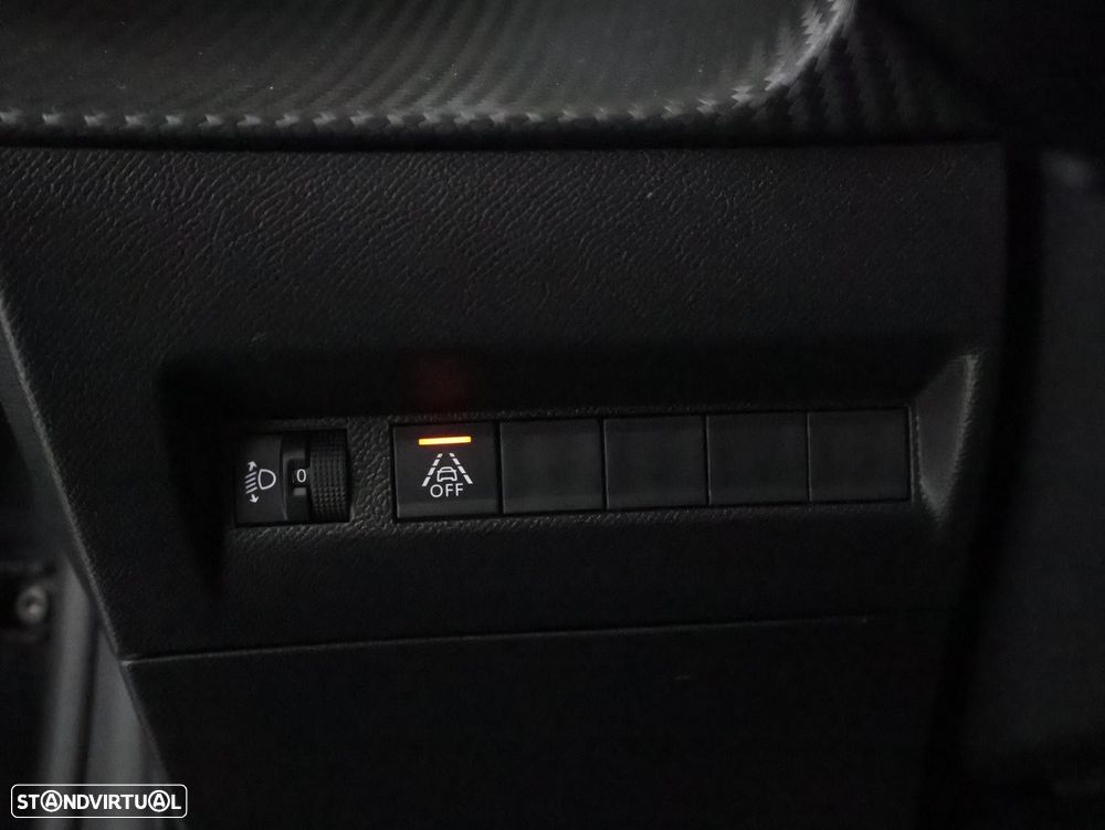 Peugeot 208 1.2 PureTech Allure EAT8 - 14