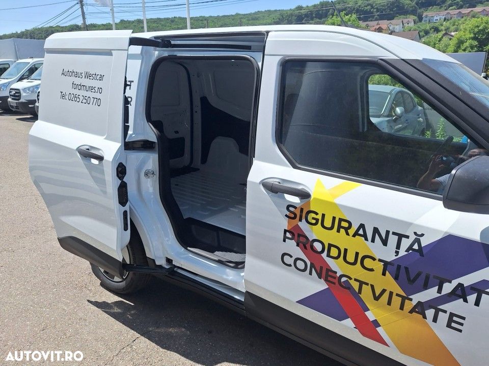 Ford Transit Courier - 9