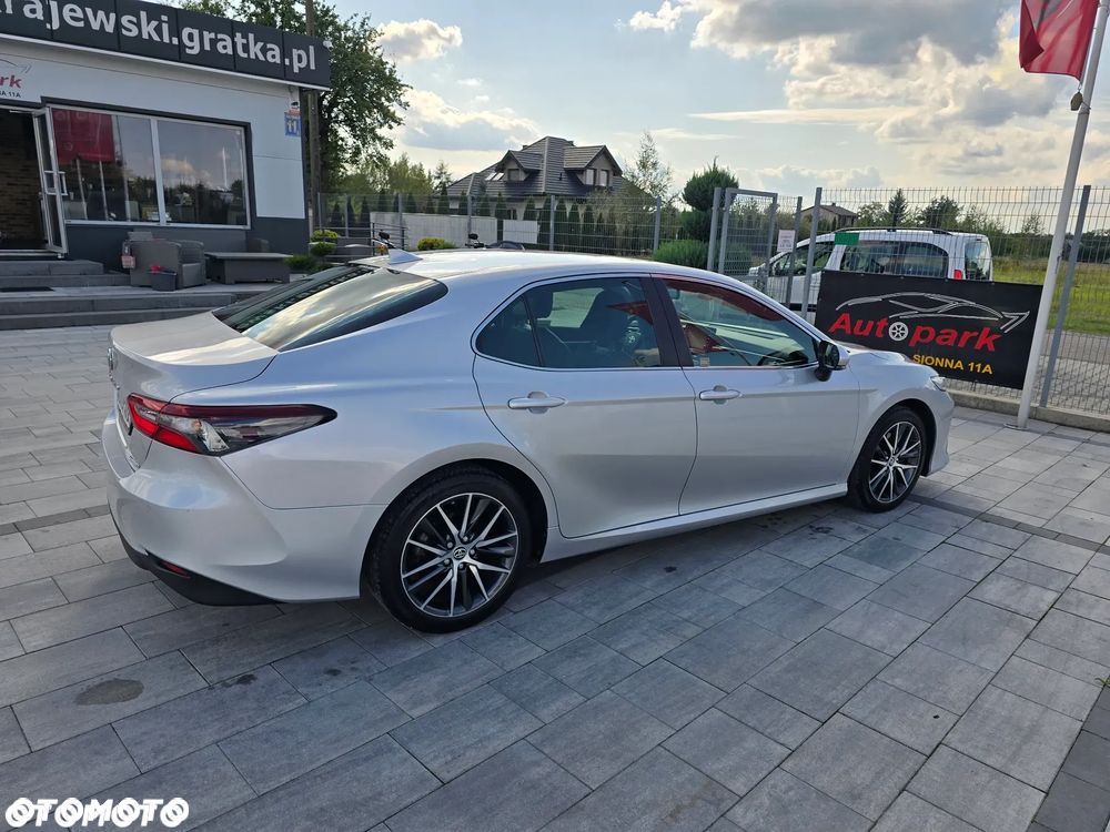 Toyota Camry 2.5 Hybrid Executive CVT - 16