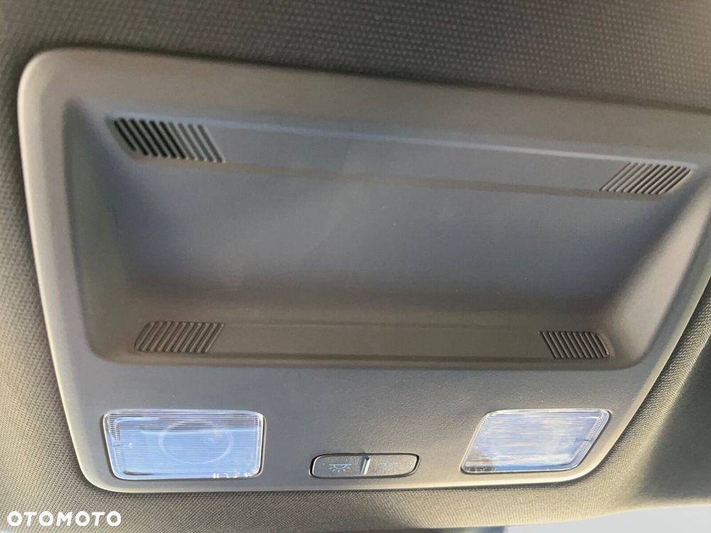 Ford Focus 1.0 EcoBoost ST-Line X - 35