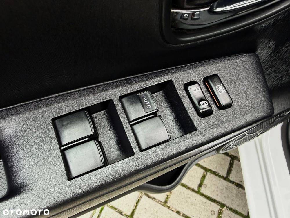 Toyota Yaris Hybrid 100 Premium - 35