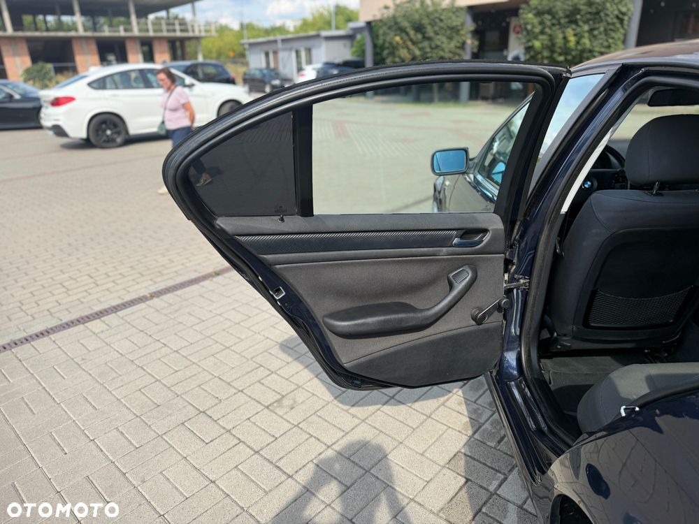 BMW Seria 3 320i Edition Exclusive - 14
