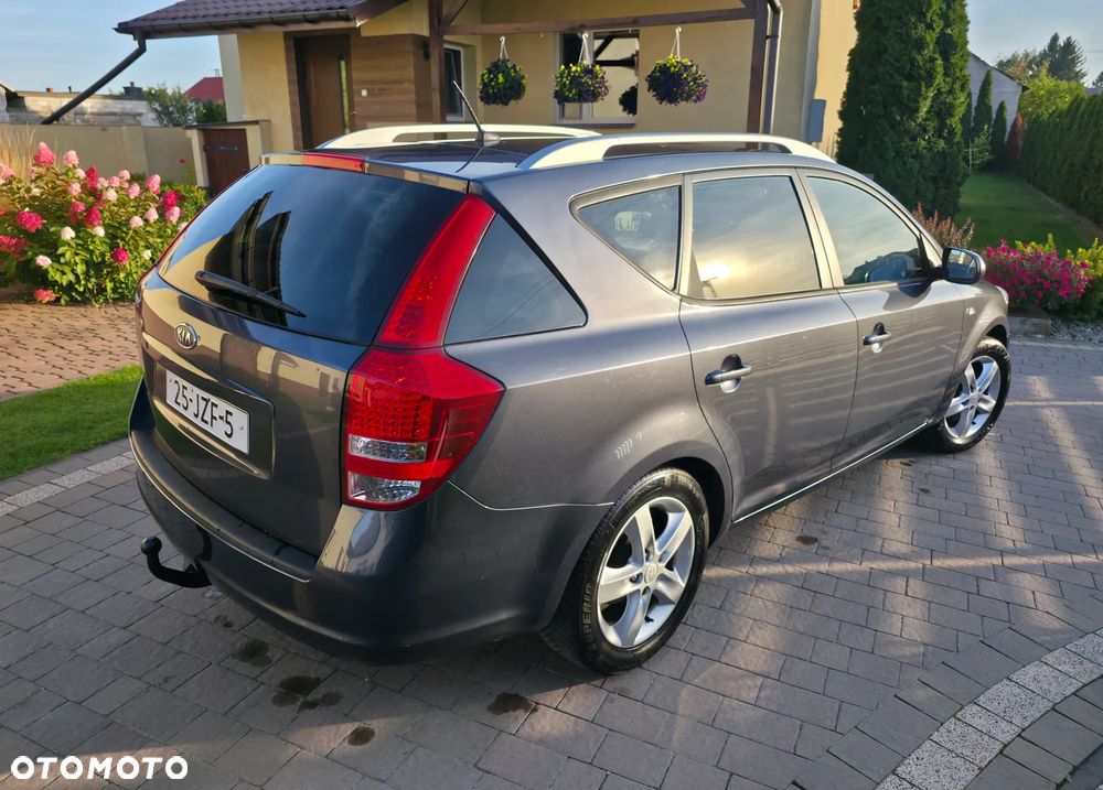 Kia Ceed - 3