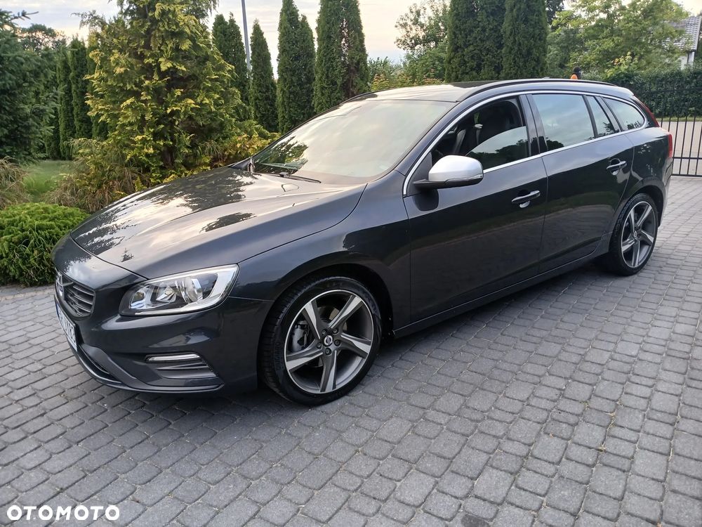 Volvo V60 D3 R-Design - 6