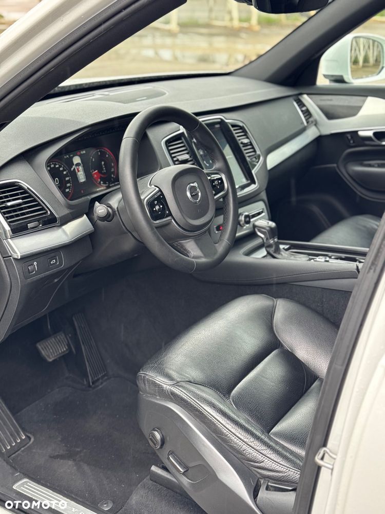 Volvo XC 90 D5 SCR AWD Momentum 7os - 21