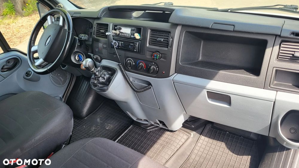 Ford Transit - 23