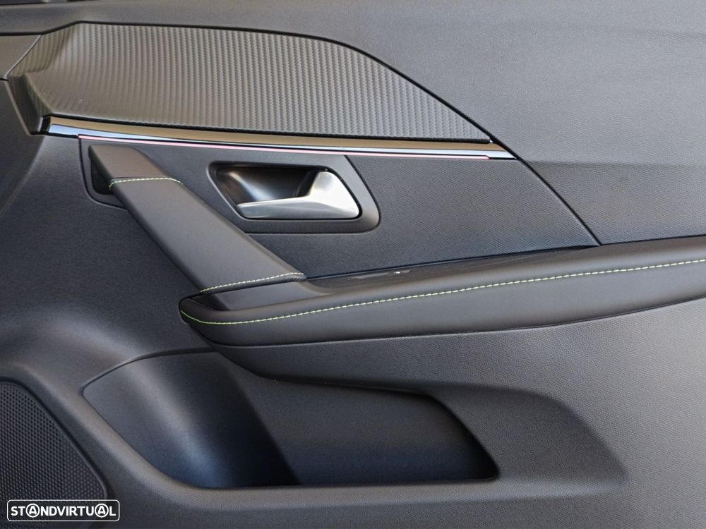 Peugeot 208 PureTech 130 EAT8 GT Pack - 31