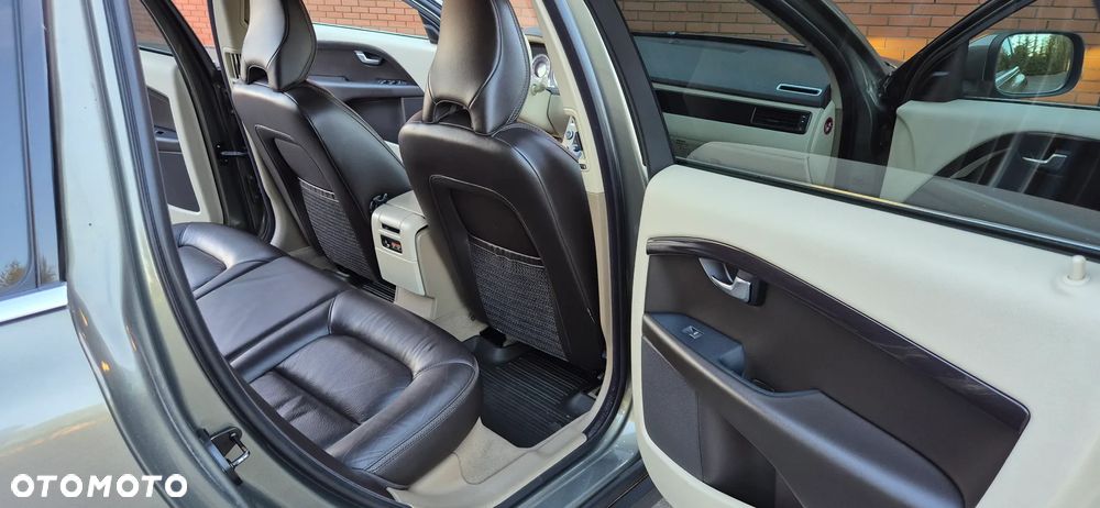 Volvo XC 70 D5 AWD Summum - 9