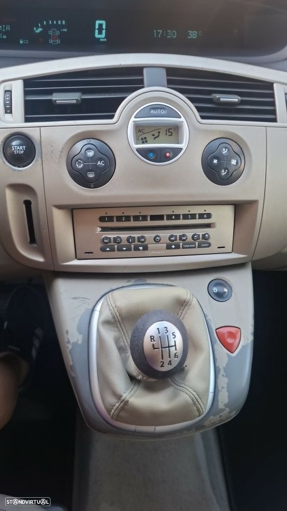 Renault Grand Scénic 1.5 dCi Dynamique - 17