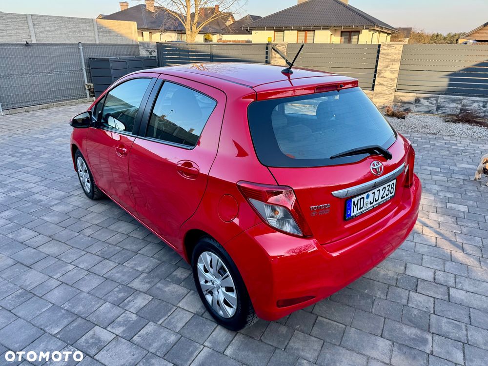 Toyota Yaris - 10