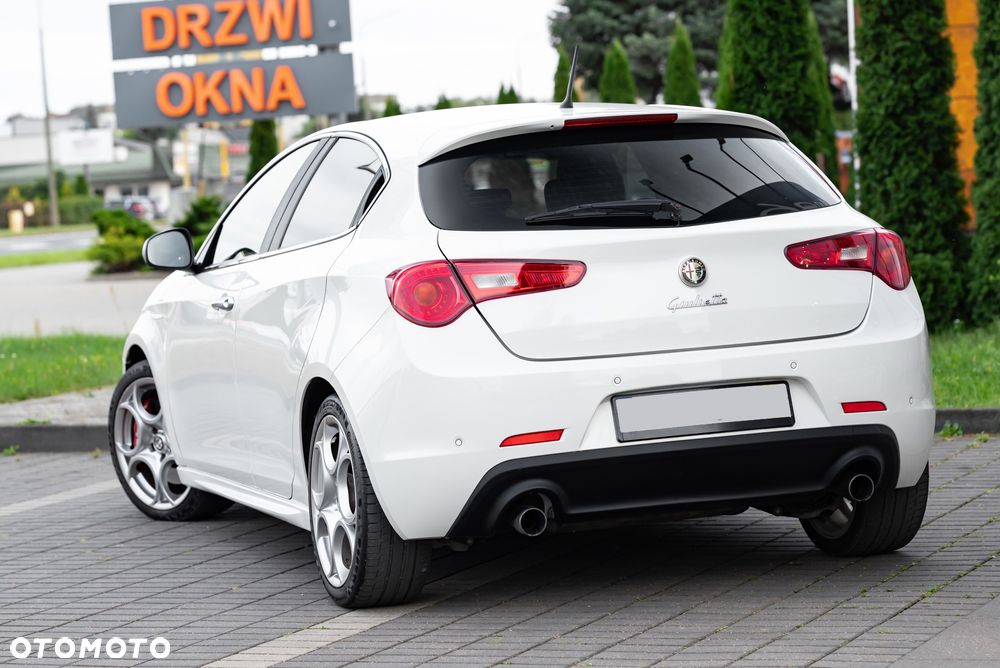 Alfa Romeo Giulietta 1750 TBi Quadrifoglio Verde - 9