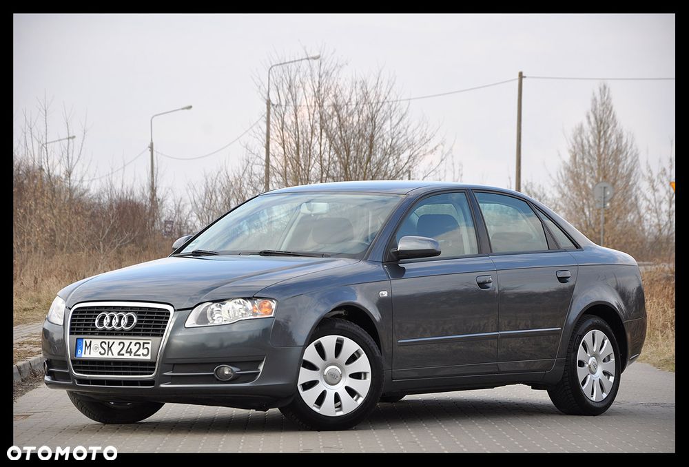 Audi A4 Limousine - 8