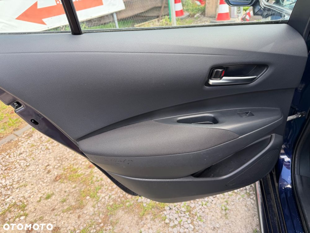 Toyota Corolla 1.8 Hybrid Comfort - 28