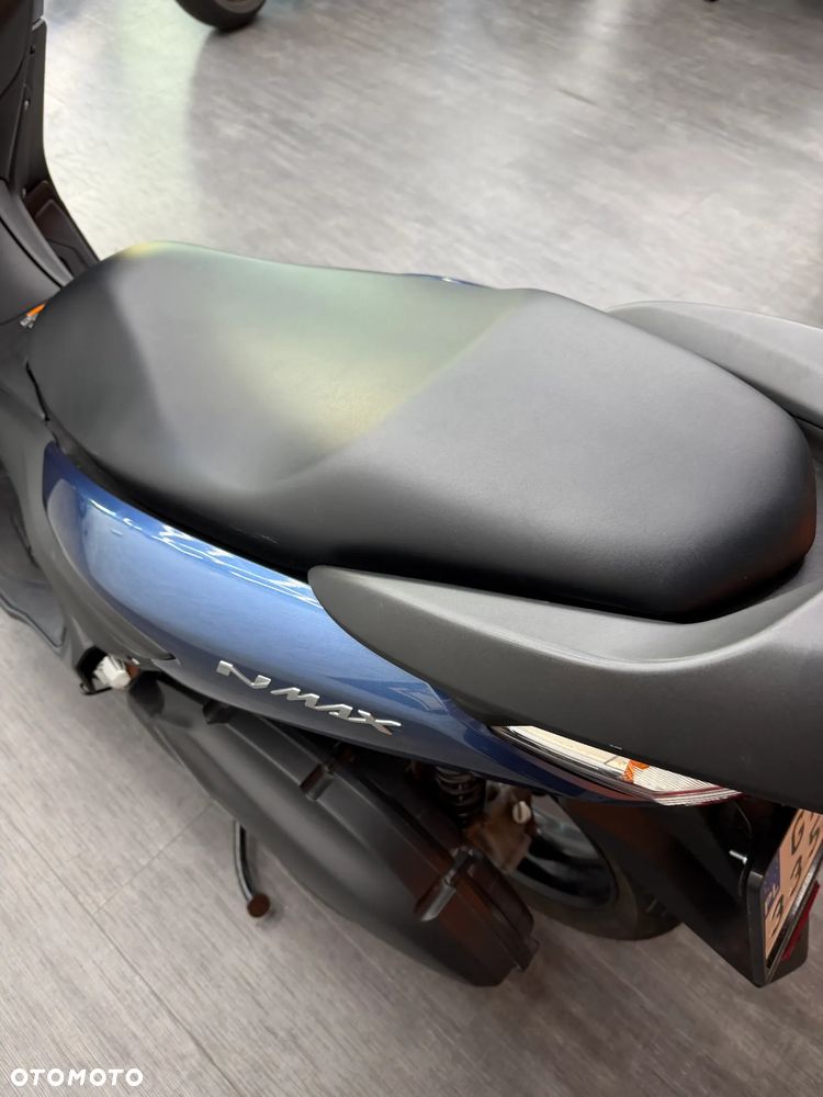 Yamaha NMAX - 16