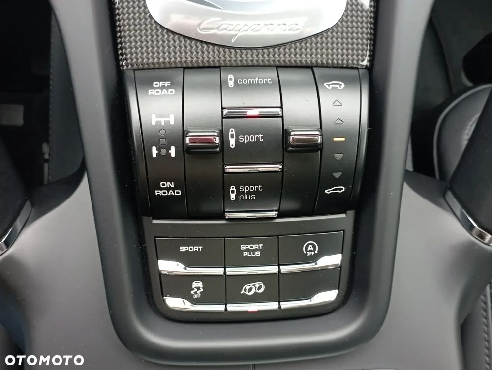 Porsche Cayenne Turbo - 15
