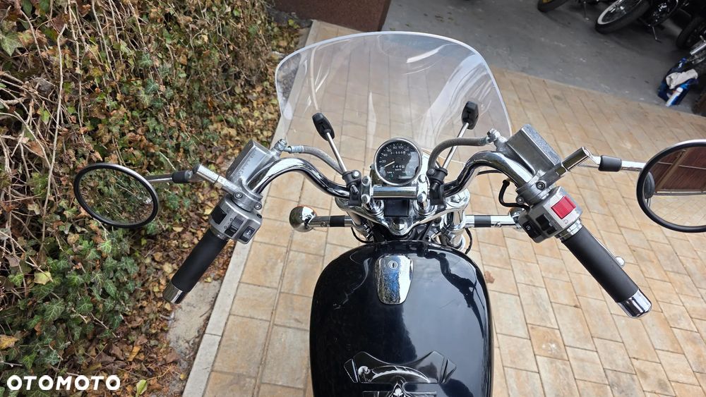 Suzuki Intruder - 3