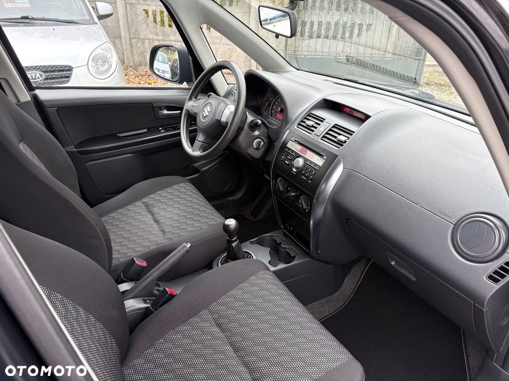 Suzuki SX4 1.6 GLX / Comfort - 28