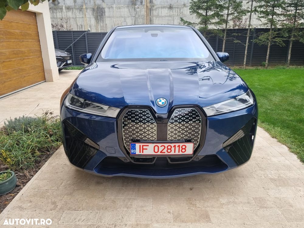 BMW Ix 2023 photo 3