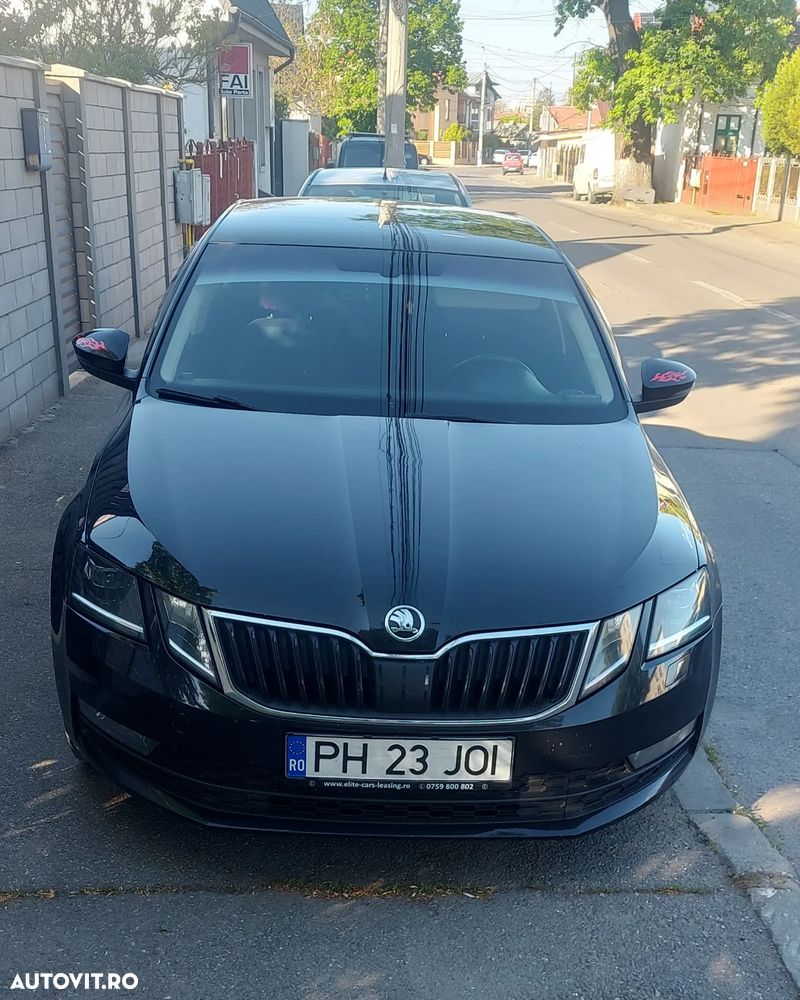 Skoda Octavia 1.6 TDI DSG Style - 1