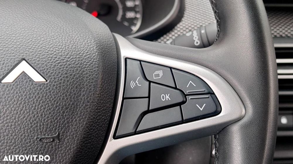 Dacia Logan TCe 90 MT6 Journey - 18