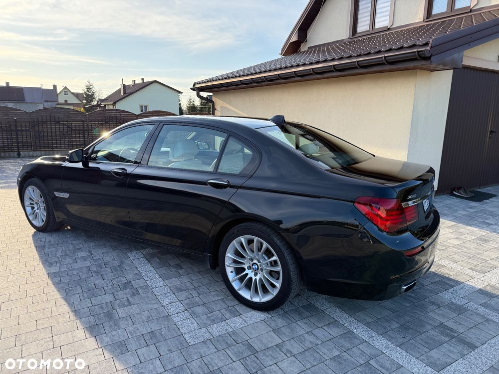 BMW Seria 7 740Li - 5