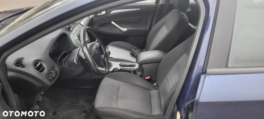 Ford Mondeo 2.0 TDCi Ambiente - 2