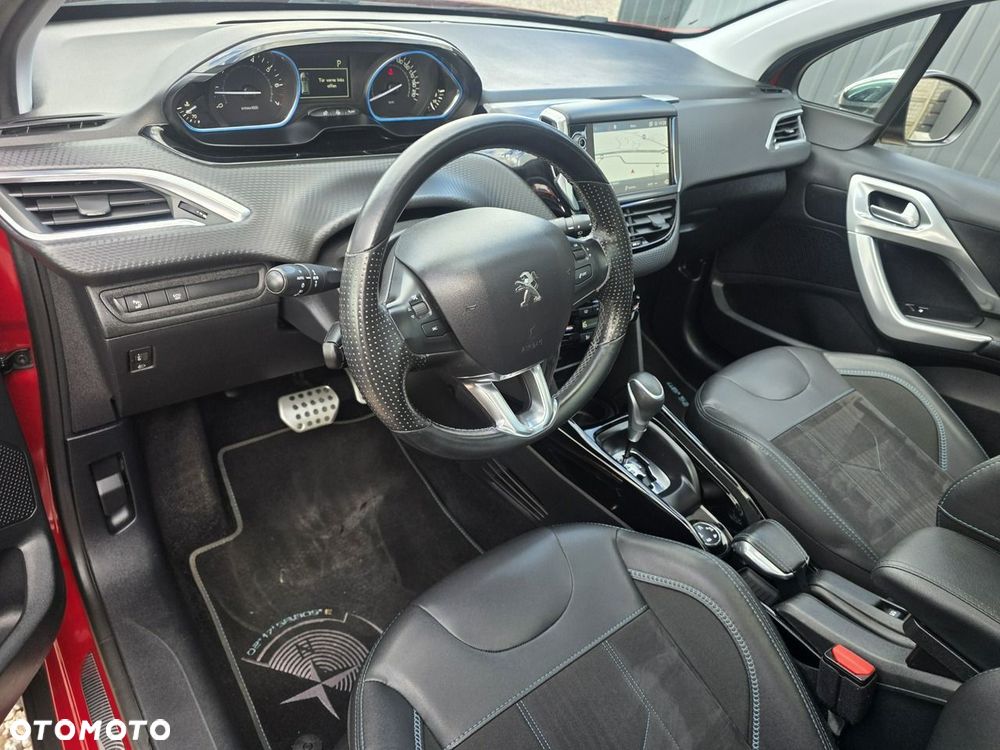 Peugeot 2008 1.2 Pure Tech GPF Crossway S&S EAT6 - 35