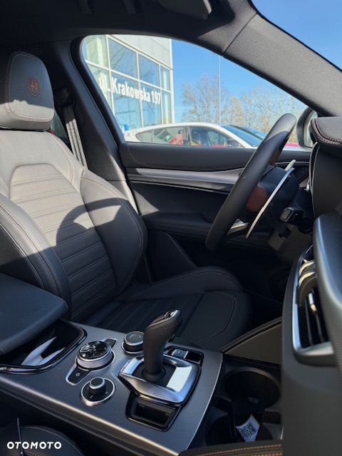Alfa Romeo Stelvio 2.0 Turbo Intensa Q4 - 12