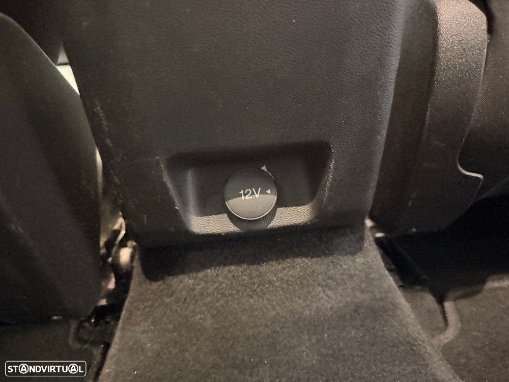 Ford Focus 1.5 TDCi ECOBlue ST-Line - 30