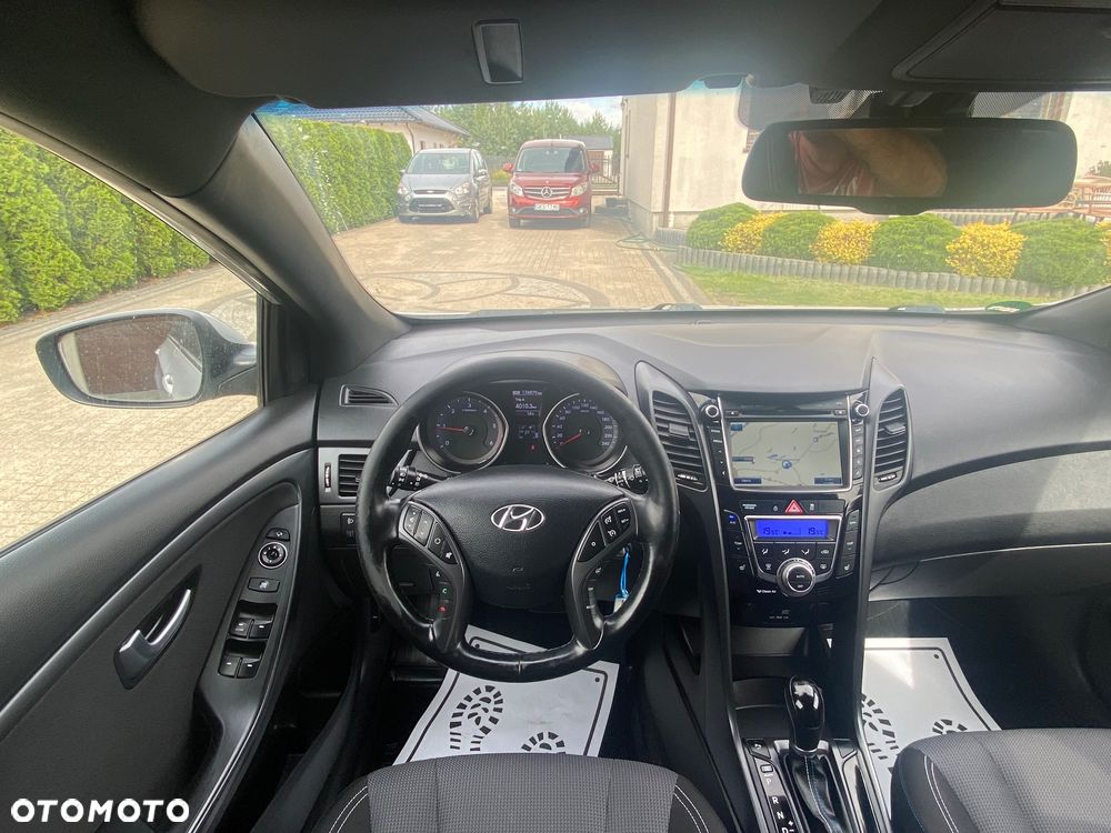 Hyundai i30 blue 1.6 CRDi DCT Passion - 12