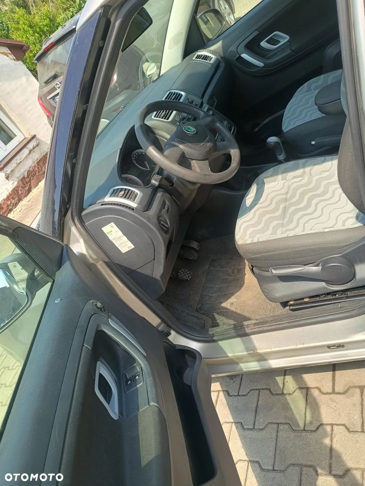 Skoda Roomster - 12